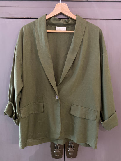 Izzie giacca in Lino e viscosa colore verde militare.