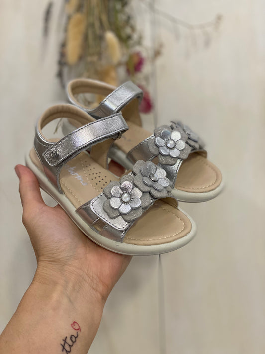 NATURINO sandali bambina in pelle argento con fiori applicati